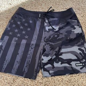 Men’s size extra large, freedom, industries, board short